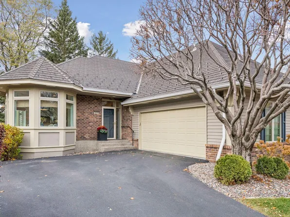 375 Waycliffe Dr S, Wayzata, MN 55391