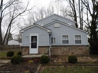 5620 Pleasant St, North Ridgeville, OH 44039