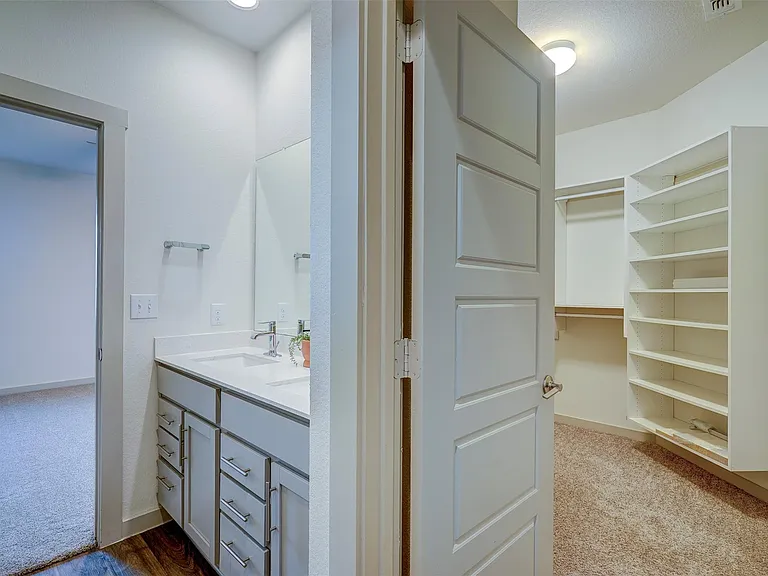 4613 Tully Dr — Photo 28