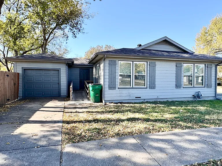4236 Voncille St — Photo 22
