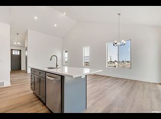 846 N 7th St, Tooele, UT 84074
