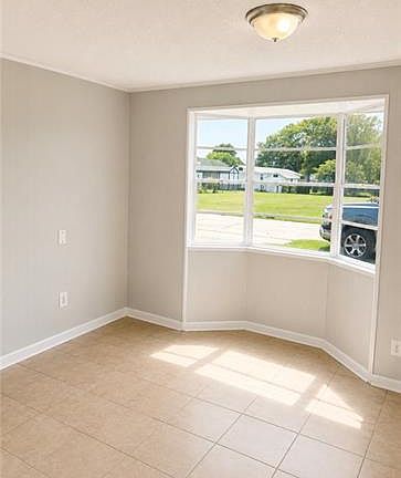 5th image of 517 Saint Ann St