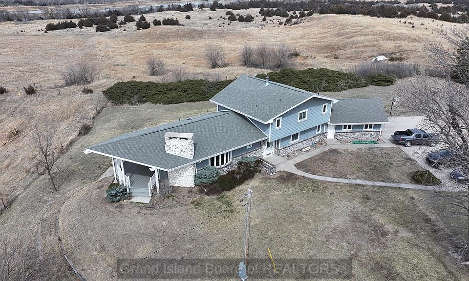 1st image of 701 W 18th Rd