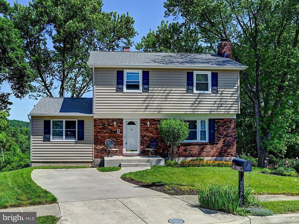 1st image of 4 Harlow Ct