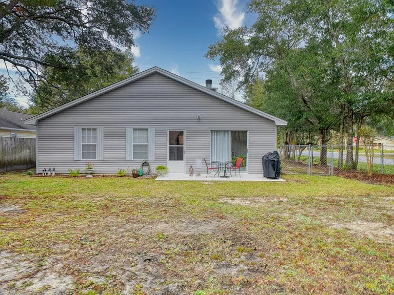 1696 Valparaiso Blvd — Photo 39