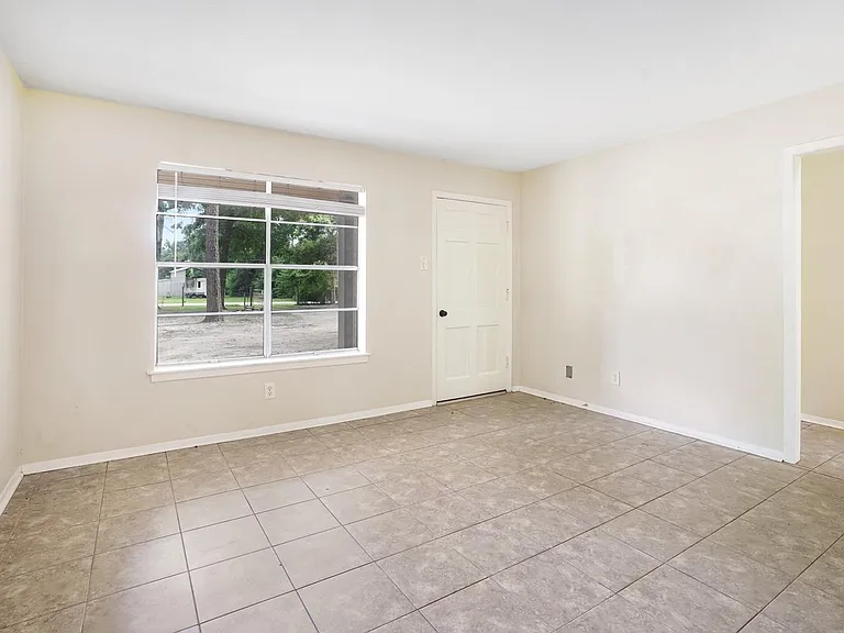 26407 Magnolia Dr — Photo 15
