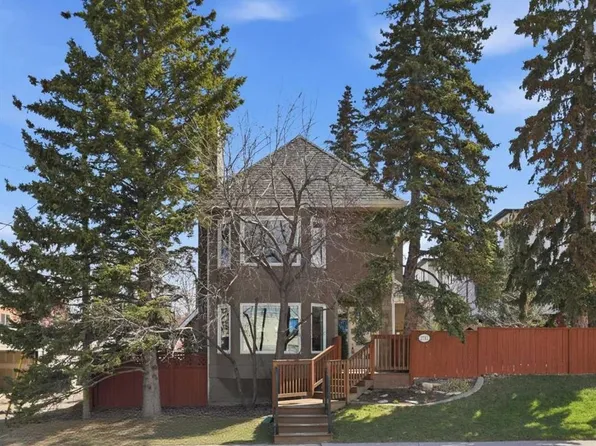 2712 W 22nd St SW, Calgary, AB T2T 5G4