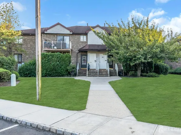 4115 Birchwood Ct, North Brunswick, NJ 08902