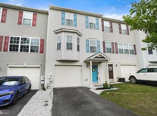237 Morlatt Ln, Martinsburg, WV 25404