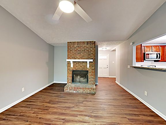 2nd image of 396 Kingsport Dr