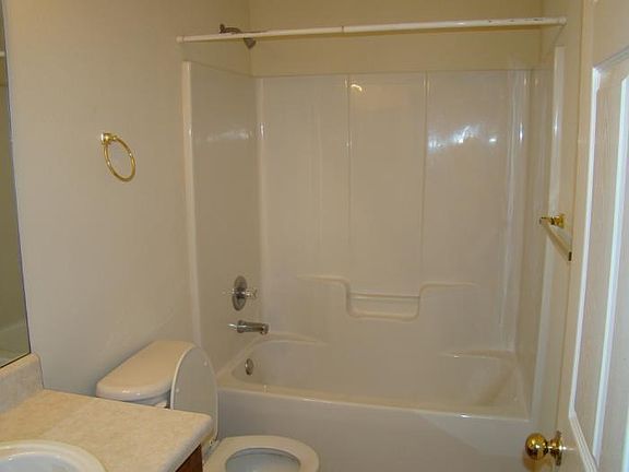 5th image of 9518 Parker Place Dr