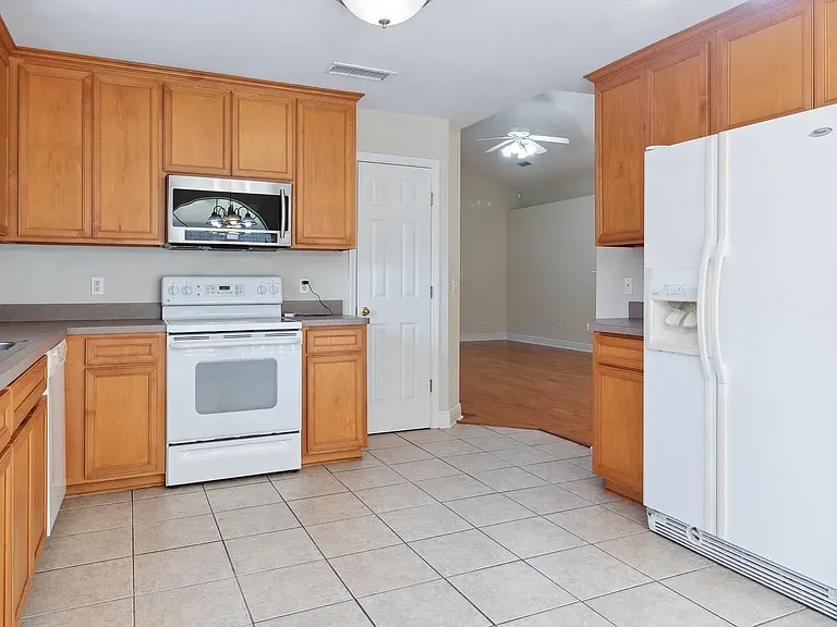 3452 Barnstaple Dr — Photo 10