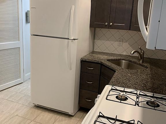 4th image of 1115 W Moyamensing Ave #2