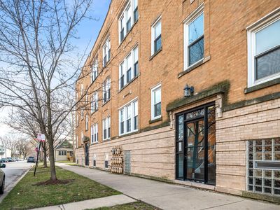 4749 W Roscoe St APT 1, Chicago, IL, 60641
