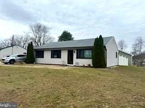 600 Arlene Dr, Browns Mills, NJ 08015