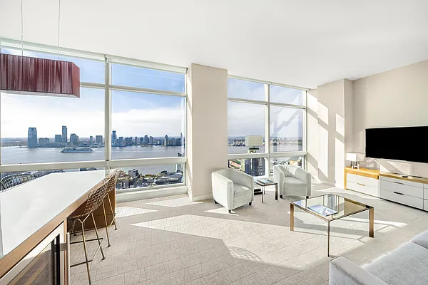 Sold by Compass | media 1