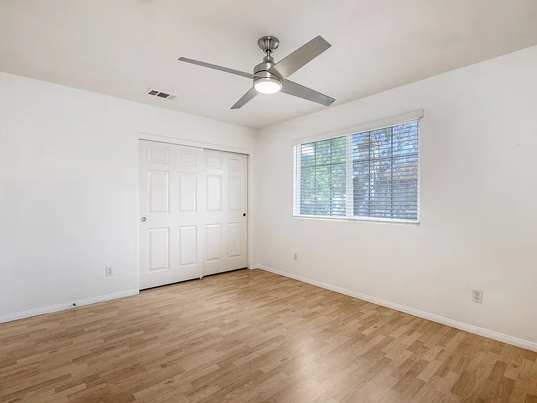 2979 W Canyon Ave W #C — Photo 17