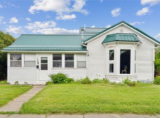 1103 A Ave, Vinton, IA 52349