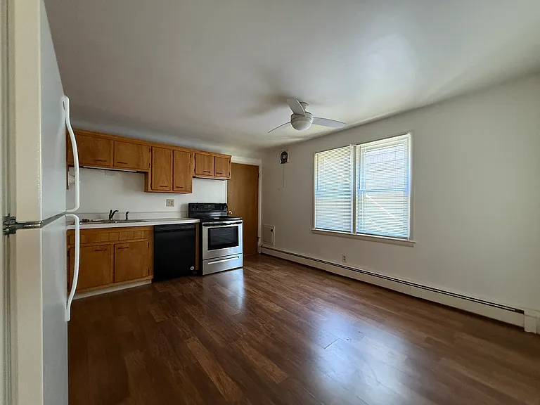 4 Aldrich Ave #1 — Photo 12