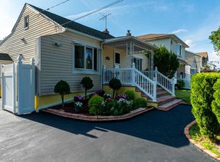 124 Butler Blvd, Elmont, NY 11003