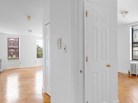 3rd image of 189 7th Ave #4