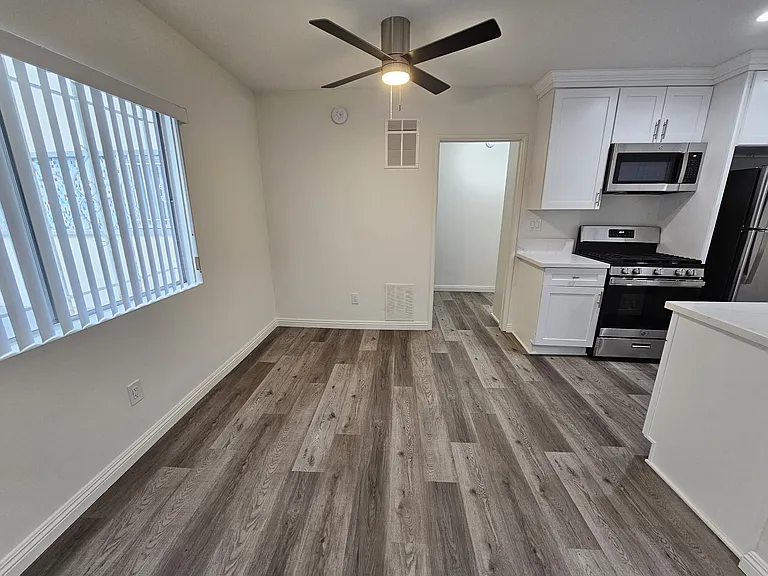 916 N Sierra Bonita Ave — Photo 11