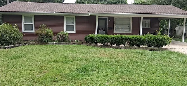 1822 Dewitt Pl — Photo 1