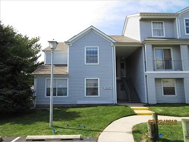 1st image of 1713 Waters Edge Dr #13A