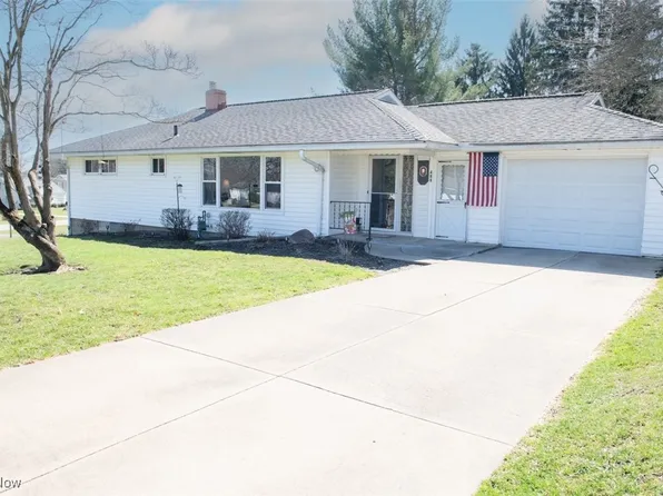 488 Tallwood Dr, Barberton, OH 44203