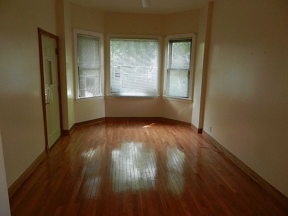 2nd image of 4111 W Cornelia Ave