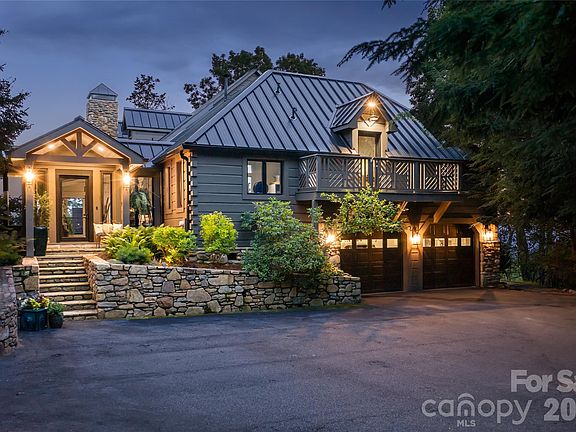 3rd image of 145 Kalmia Dr