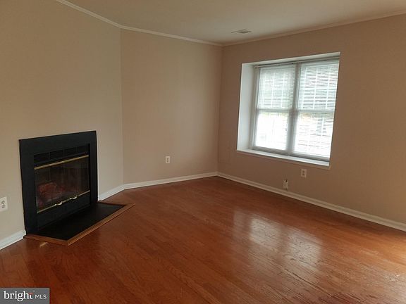 2nd image of 10612 Shasta Ct #U-7