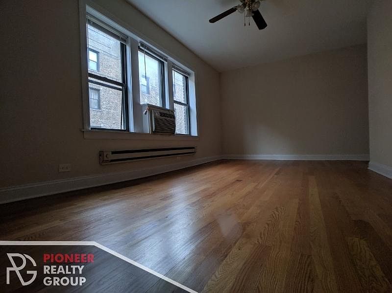 1st image of 3720 N Pine Grove Ave APT 2W