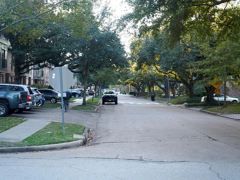 2400 N Braeswood Blvd #336 — Photo 35