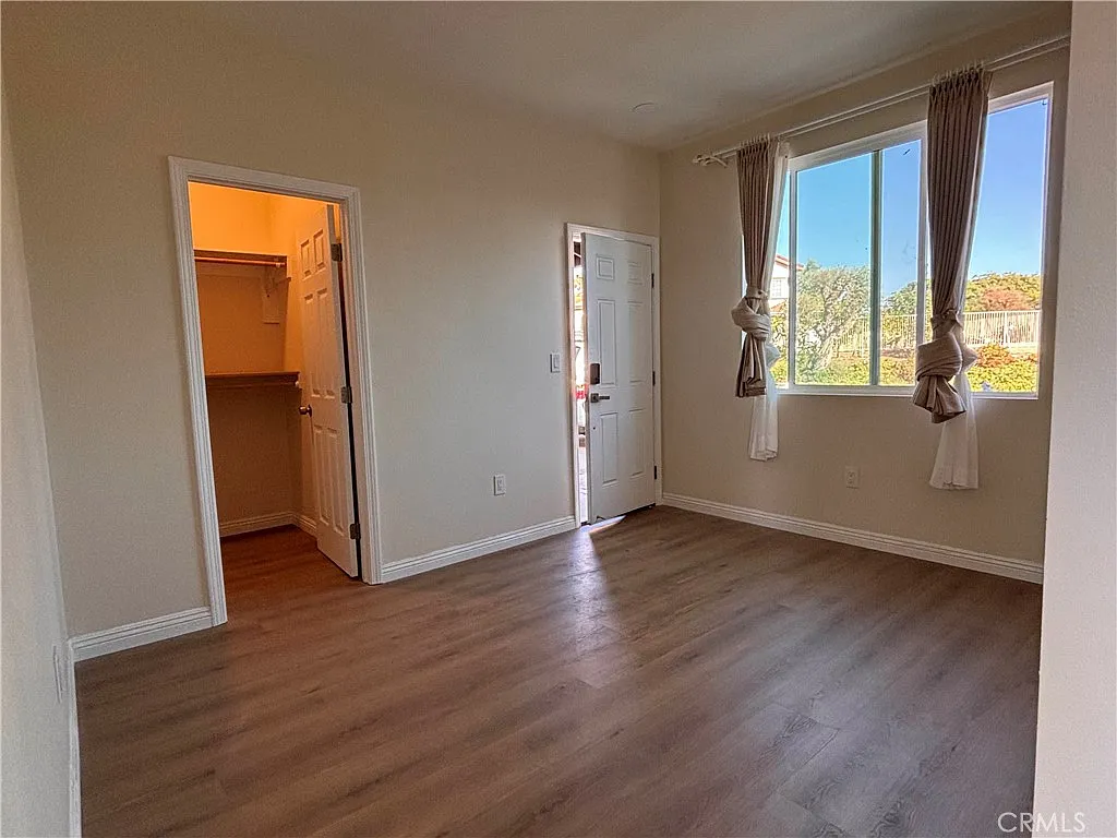 3 bed, 960 sqft, $2,980 — Photo 4