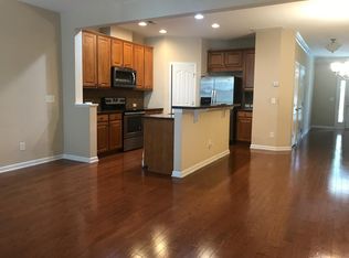 211 Murray Glen Dr, Cary, NC 27519