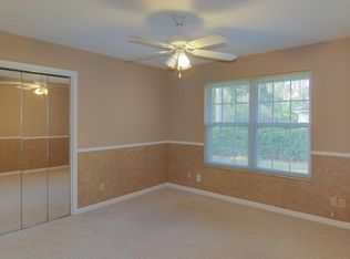 8140 Hollyridge Rd, Jacksonville, FL 32256