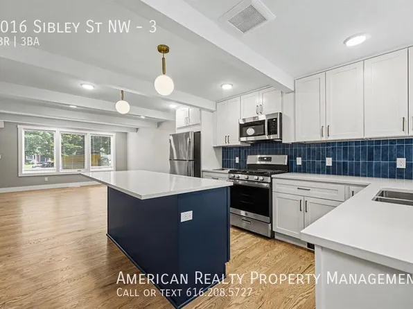 1016 Sibley St NW, Grand Rapids, MI