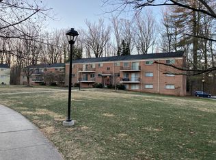 10601 Weymouth St APT 2, Bethesda, MD 20814