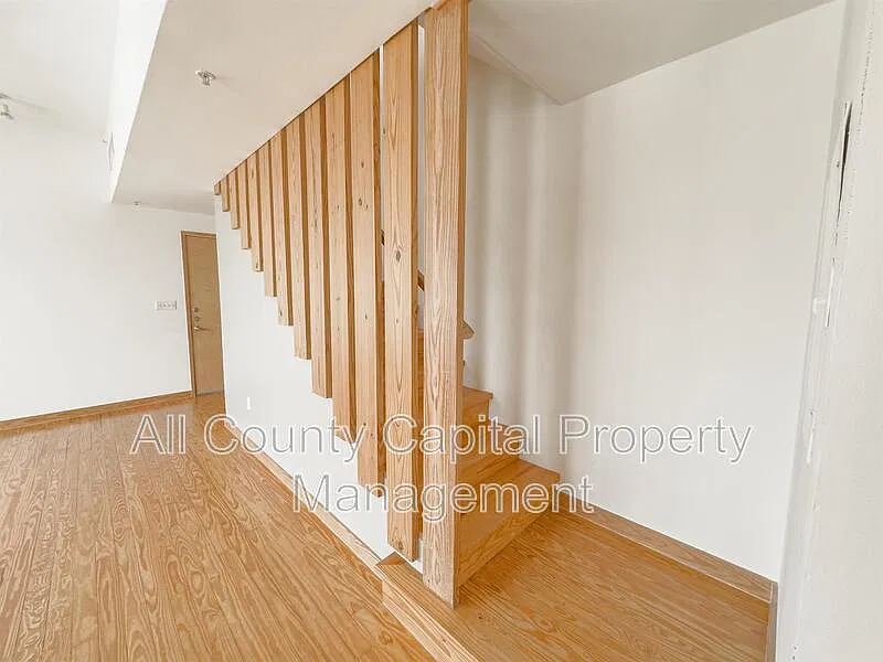 2 bed, 2.0 bath, 1182 sqft, $2,250 — Photo 3