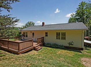 141 Reds Dr, Lexington, VA 24450