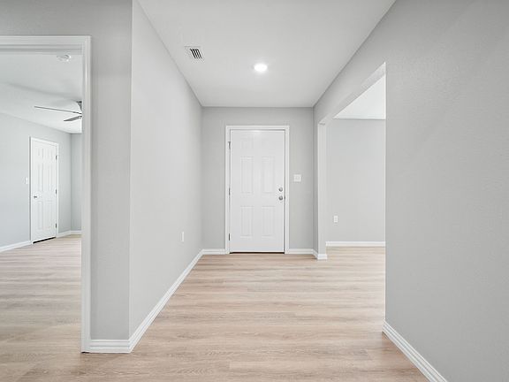 5th image of 815 N Lydia St