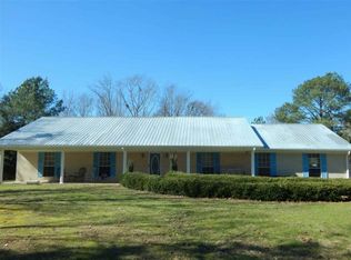 3727 Popes Rd, Carthage, MS 39051