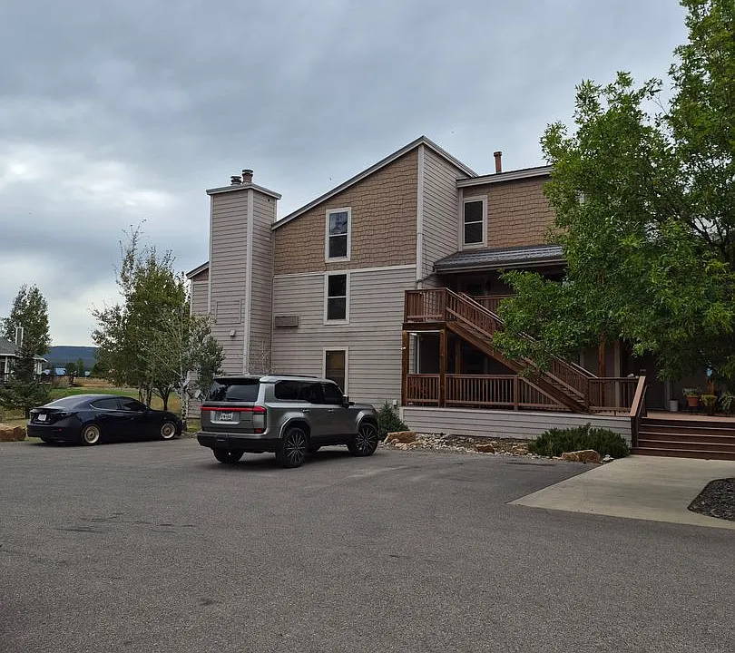 89 Valley View Dr #3196