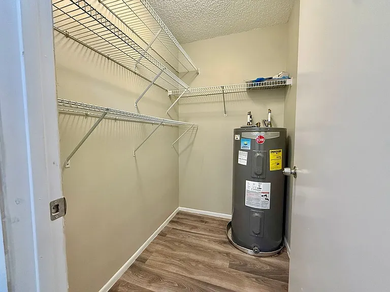 350 Winter Ridge Blvd — Photo 9