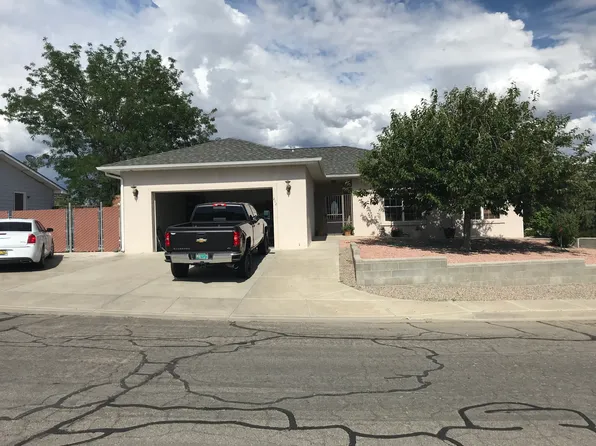 212 Arnold Dr, Aztec, NM 87410