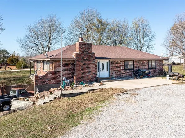 26725 235th St, Mc Louth, KS 66054