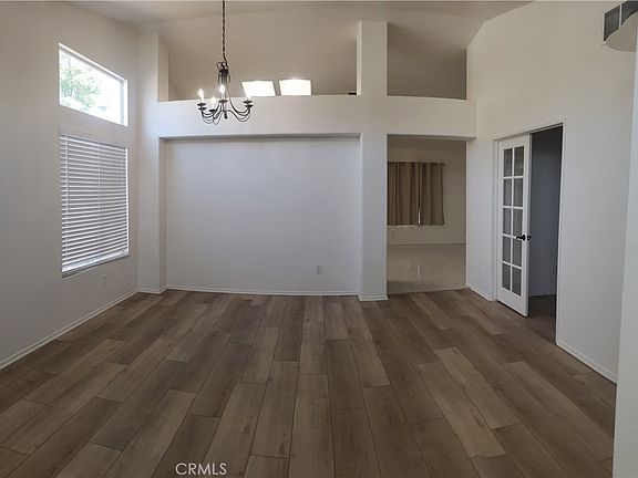 4th image of 3080 Hampton Ave