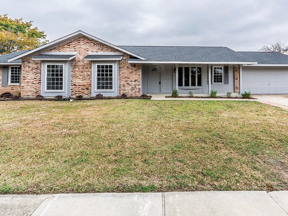 1st image of 2 Westvale Pl