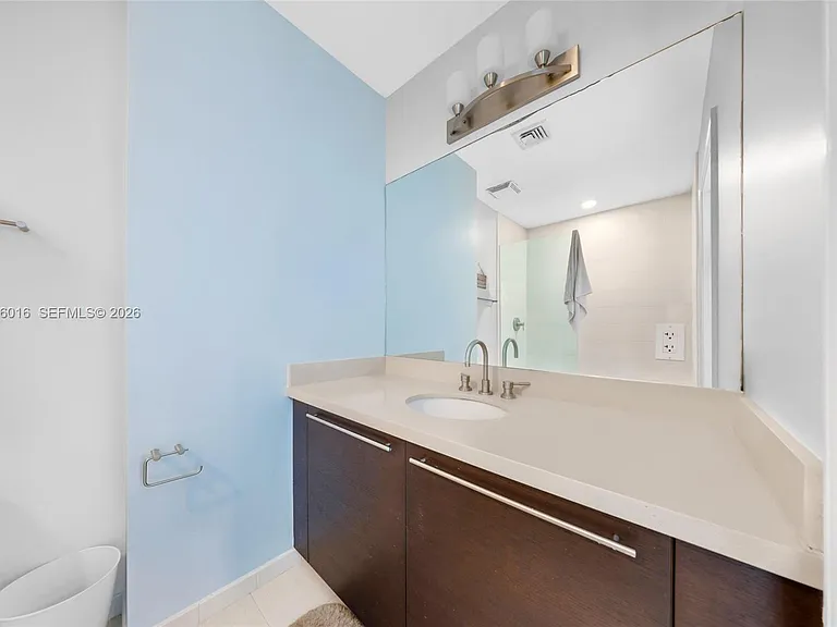 7928 East Dr #305 — Photo 19